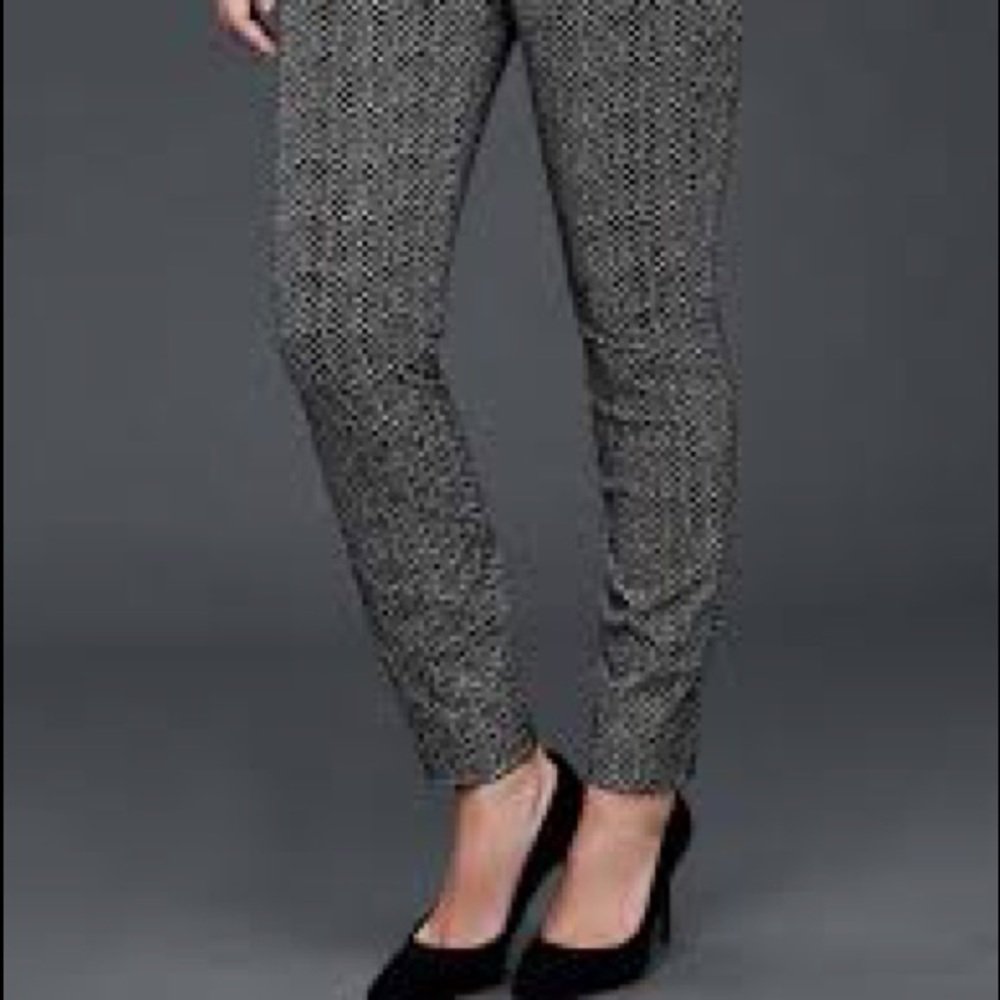 GAP Ankle Length Maternity Pants - black and white pattern